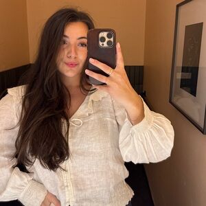 Meet your Posher, Valeria